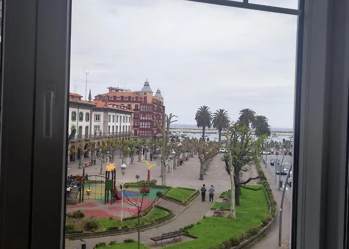 Precioso Piso Con Garaje En El Centro De Castro Urdiales